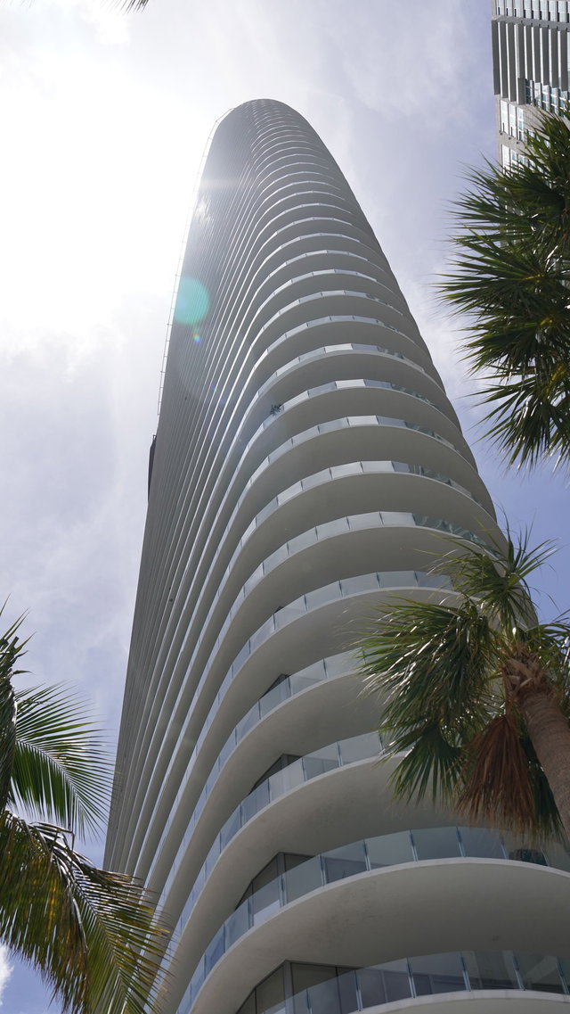 Aston Martin Residences  photo 4